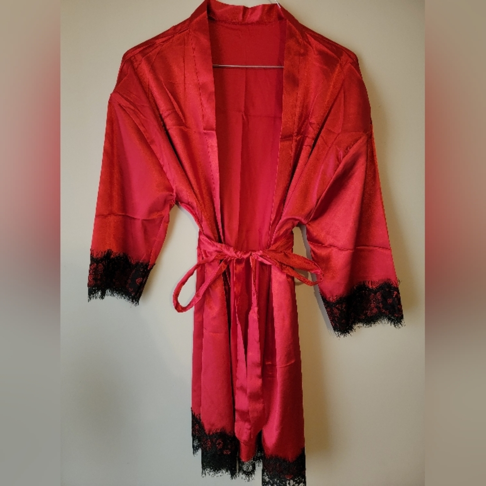 Women's lace bathrobe